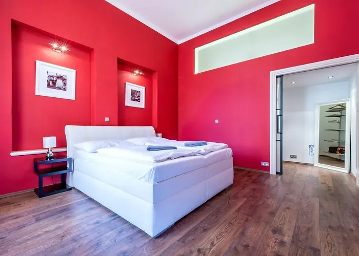✰downtown Grand - Old Town Location✰ Apartment