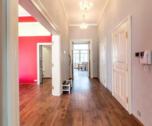 ✰downtown Grand - Old Town Location✰ Apartmán *